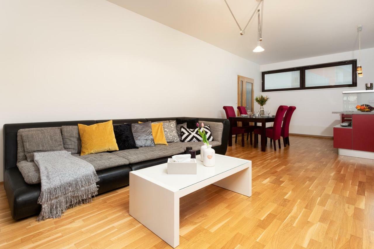 Prague Days - Family 2Bdr Apt - Garage Parking - Balcony מראה חיצוני תמונה