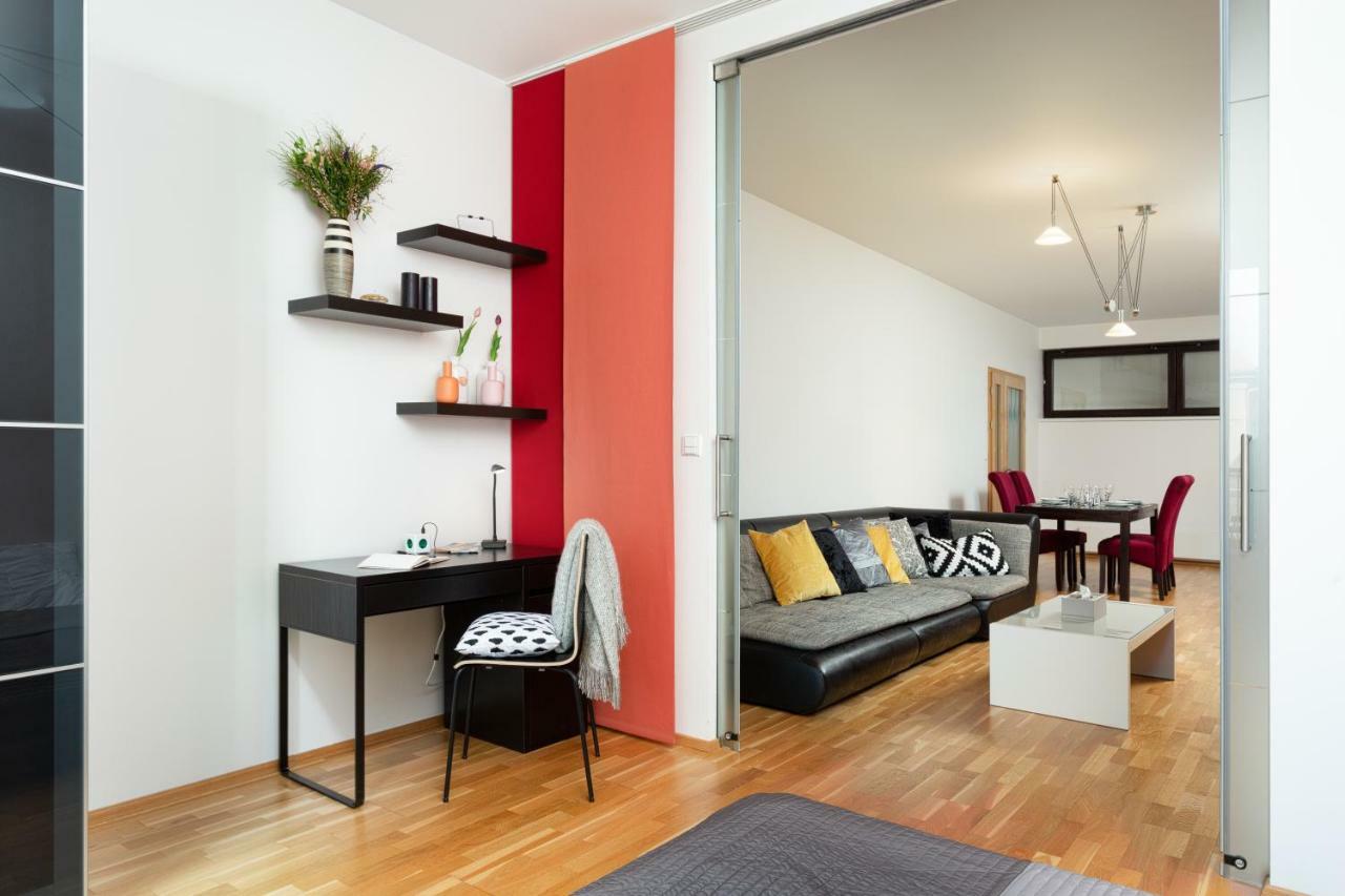 Prague Days - Family 2Bdr Apt - Garage Parking - Balcony מראה חיצוני תמונה